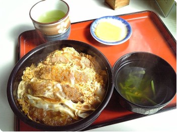 西谷食堂のカツ丼